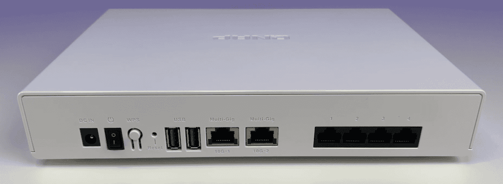 QNAP QHora-301W Ports