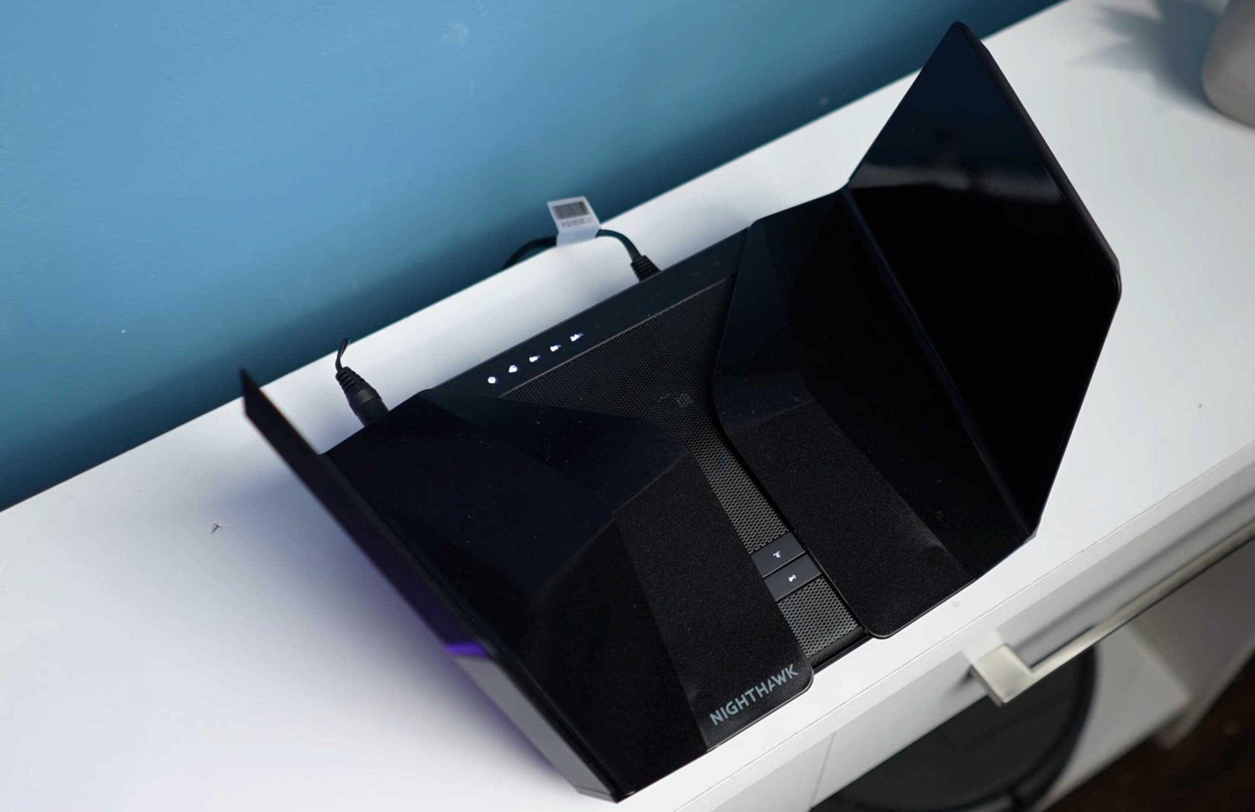 Netgear Nighthawk RAXE500 Design