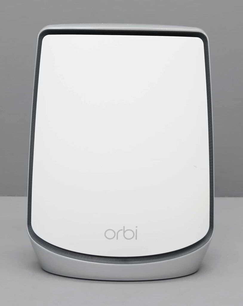 Netgear Orbi RBK852 Design