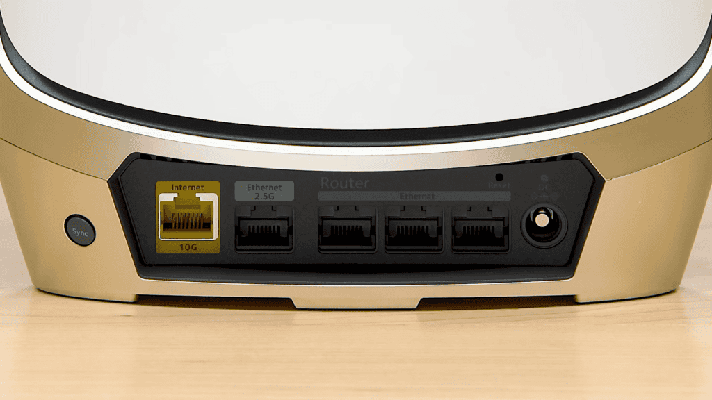 Netgear Orbi RBKE963 Ports