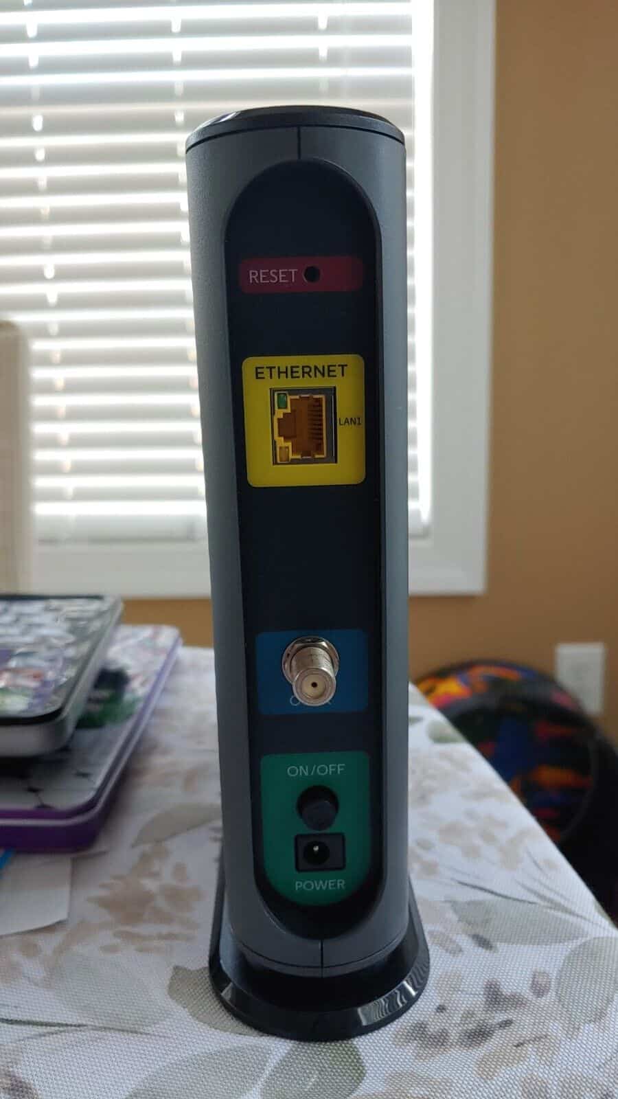 Motorola MB8611 Ports