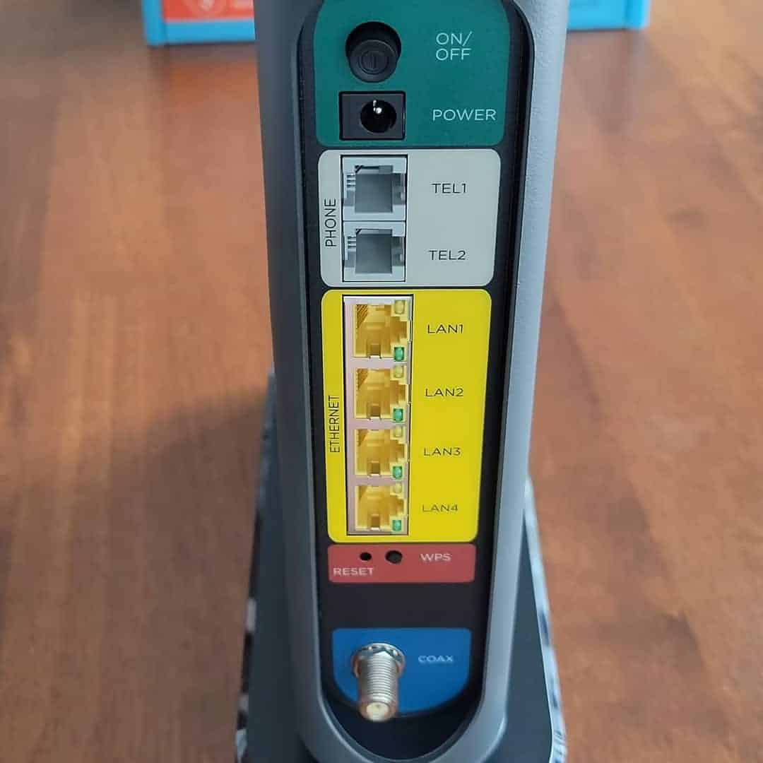 Motorola MT7711 Ports