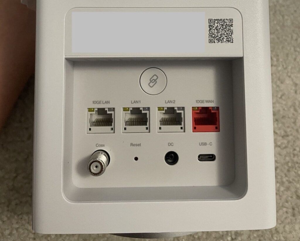 Verizon CR1000A Ports